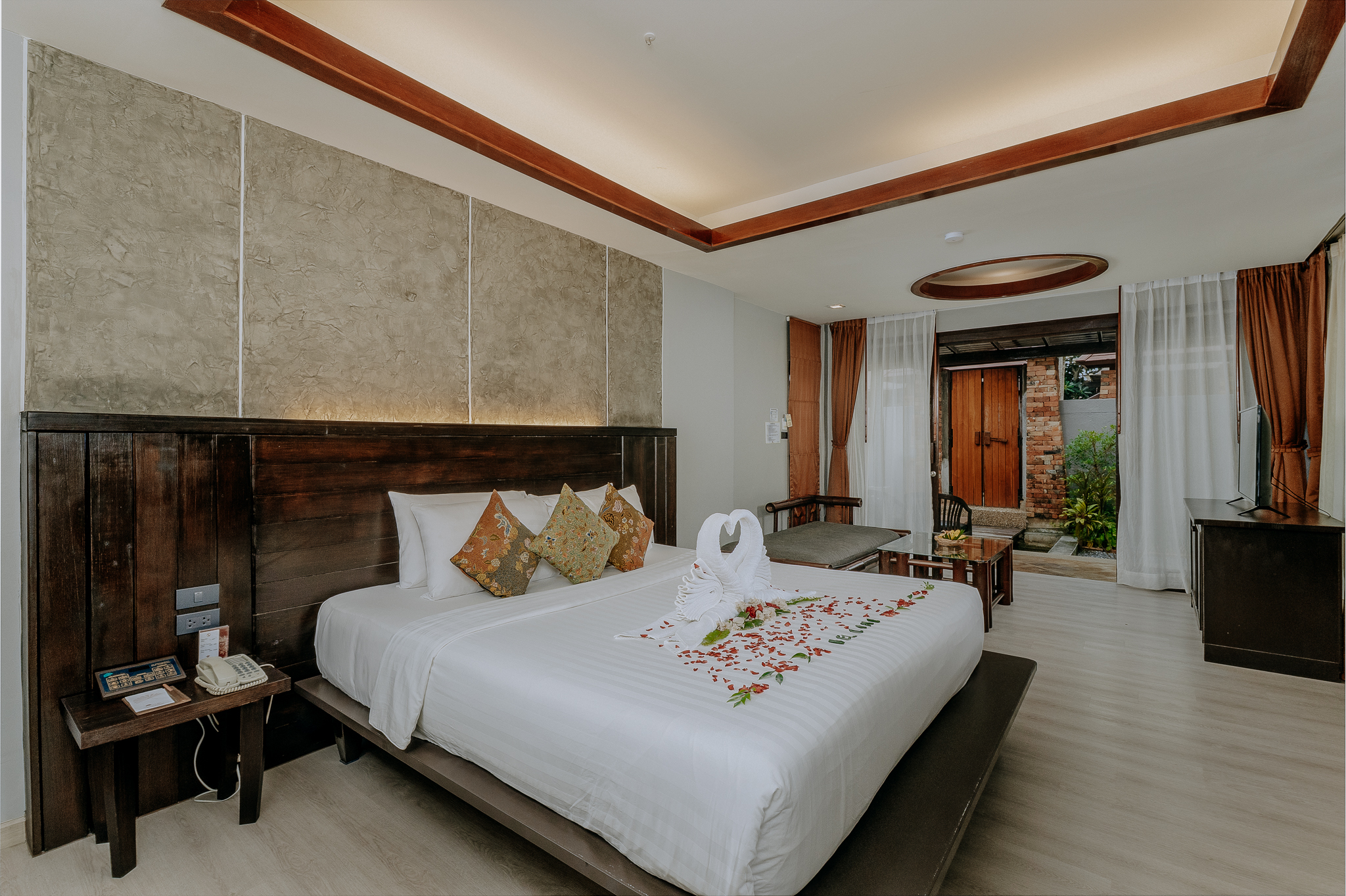 Deluxe Suite